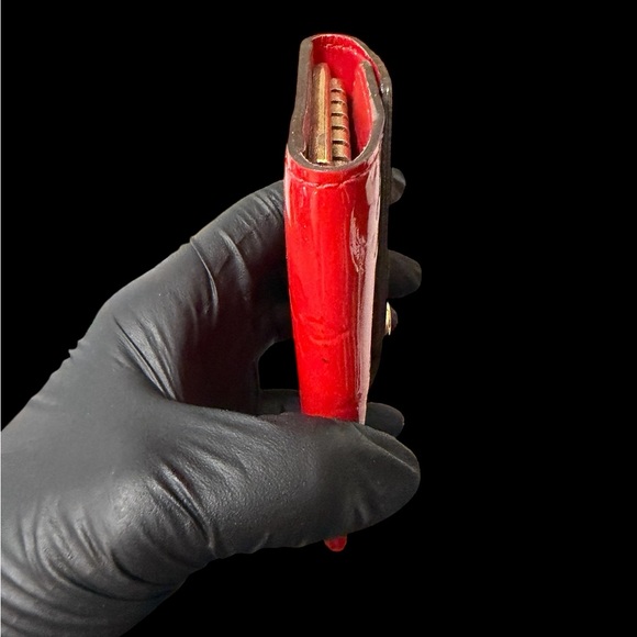 Louis Vuitton Red Vernis Key Holder Case (A190) - Picture 5 of 9